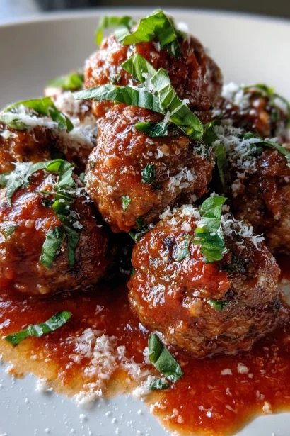Nonna’s Juicy Italian Meatballs Recipe (40 Min) – Secret Trick